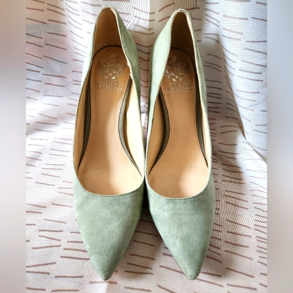 Vince Camuto Heels - Picture 2 of 7